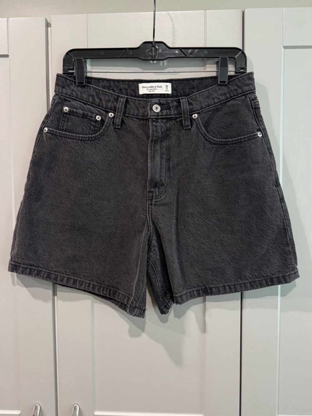 Abercrombie & Fitch NWT The Loose Short High Rise Denim Shorts Black Waist 28